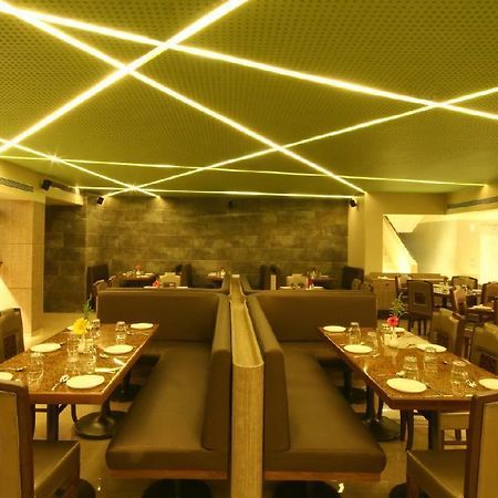 The Maharaja Business Hotel Mumbai Exterior photo